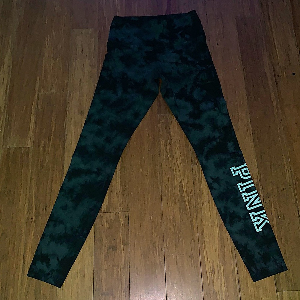 PINK yoga leggings